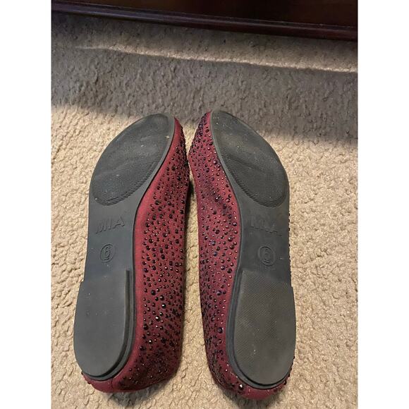 MIA Women’s Shoe Size 6 burgundy rhinestone flats - Picture 5 of 6